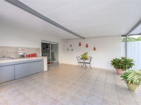 30 SW 57th Ct, Miami FL 33144