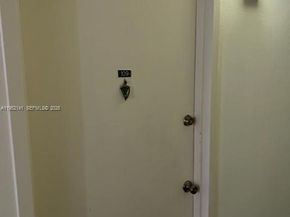 2701 Riverside Dr 109B, Coral Springs FL 33065