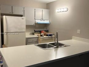 2701 Riverside Dr 109B, Coral Springs FL 33065