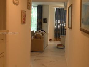 253 NE 2nd St 908, Miami FL 33132