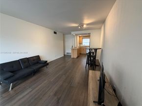 4320 Washington St 214, Hollywood FL 33021