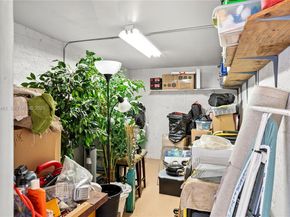 6751 Cypress Rd 207, Plantation FL 33317