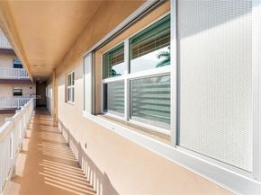 6751 Cypress Rd 207, Plantation FL 33317