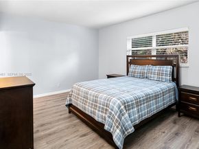 6751 Cypress Rd 207, Plantation FL 33317