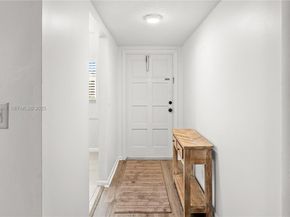 6751 Cypress Rd 207, Plantation FL 33317