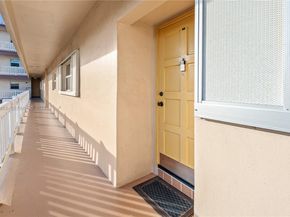 6751 Cypress Rd 207, Plantation FL 33317