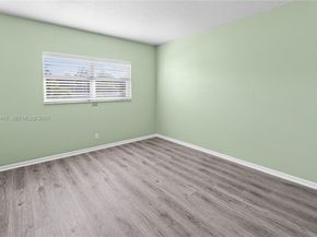 6751 Cypress Rd 207, Plantation FL 33317