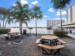 17150 N Bay Rd 2706, Sunny Isles Beach FL 33160