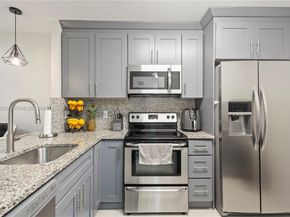 400 SE 10th St 103, Deerfield Beach FL 33441