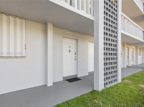 400 SE 10th St 103, Deerfield Beach FL 33441