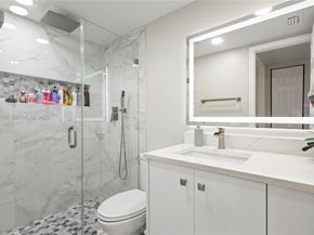 400 SE 10th St 103, Deerfield Beach FL 33441