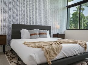 11911 NW 2 St, Plantation FL 33325