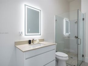 11911 NW 2 St, Plantation FL 33325