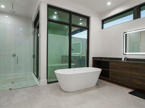 11911 NW 2 St, Plantation FL 33325