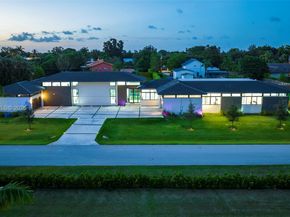 11911 NW 2 St, Plantation FL 33325