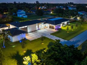 11911 NW 2 St, Plantation FL 33325