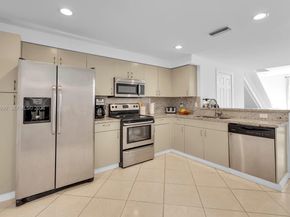 1418 Barcelona Way 623, Weston FL 33327