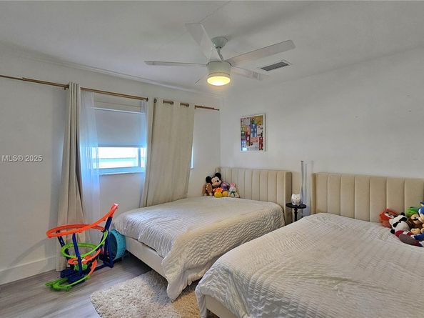 1731 SW 3rd Ave, Pompano Beach FL 33060