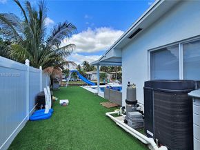 1731 SW 3rd Ave, Pompano Beach FL 33060