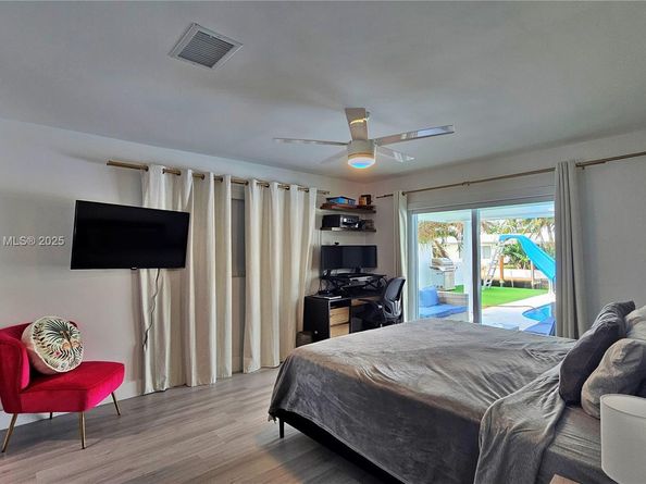 1731 SW 3rd Ave, Pompano Beach FL 33060