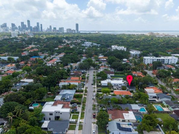 Undisclosed Address #A12025567, Miami FL 33133
