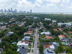 Undisclosed Address #A12025567, Miami FL 33133