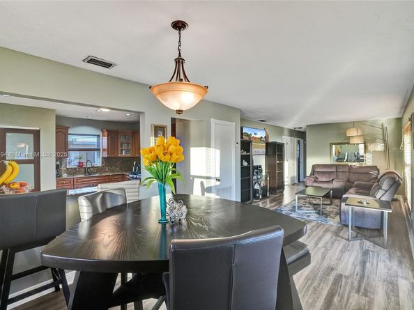 3761 NW 205th St, Miami Gardens FL 33055