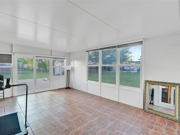 3761 NW 205th St, Miami Gardens FL 33055