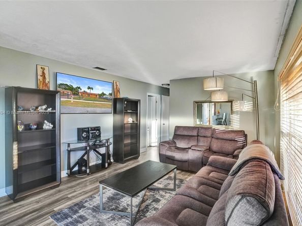 3761 NW 205th St, Miami Gardens FL 33055