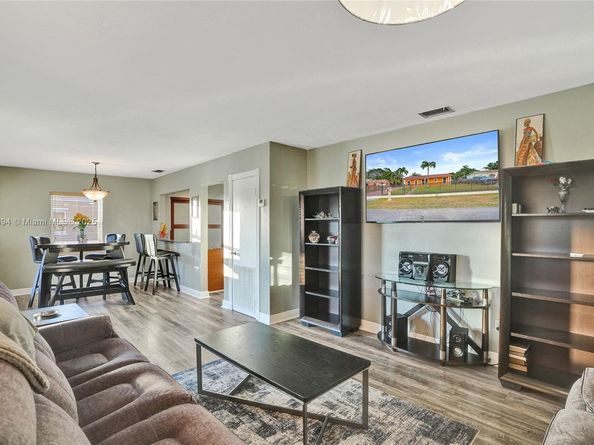 3761 NW 205th St, Miami Gardens FL 33055