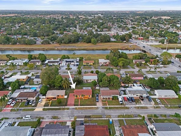 3761 NW 205th St, Miami Gardens FL 33055