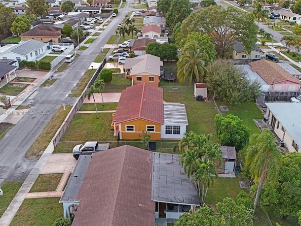 3761 NW 205th St, Miami Gardens FL 33055