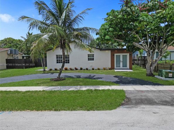 6220 NW 12th Ct, Sunrise FL 33313