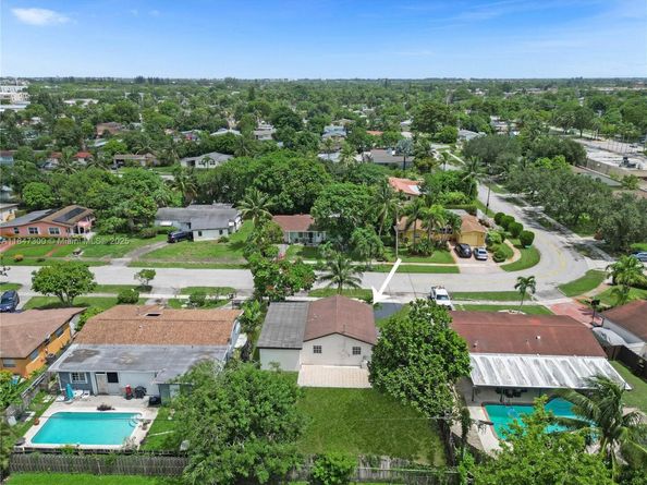 6220 NW 12th Ct, Sunrise FL 33313