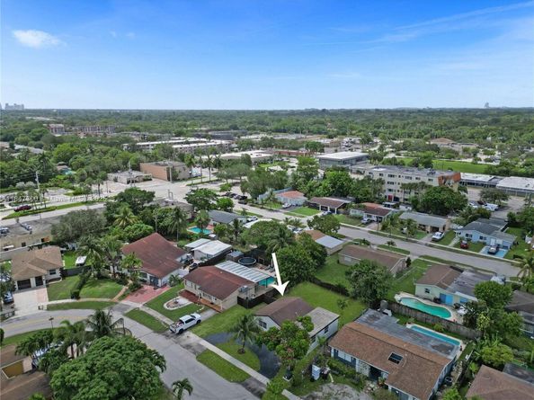 6220 NW 12th Ct, Sunrise FL 33313