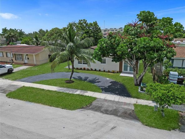 6220 NW 12th Ct, Sunrise FL 33313