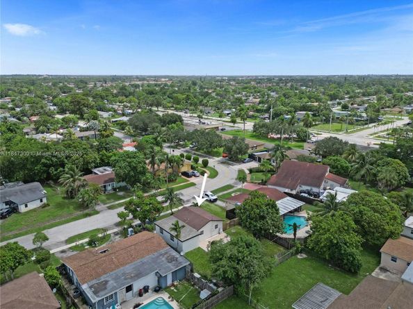 6220 NW 12th Ct, Sunrise FL 33313