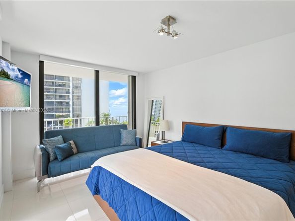 200 SE 15th Rd 9I, Miami FL 33129