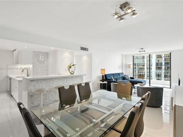 200 SE 15th Rd 9I, Miami FL 33129