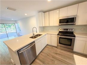 1145 W Lake St, Hollywood FL 33019