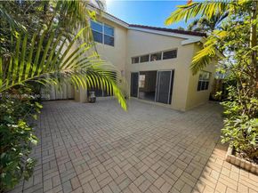 1145 W Lake St, Hollywood FL 33019