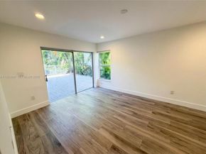 1145 W Lake St, Hollywood FL 33019