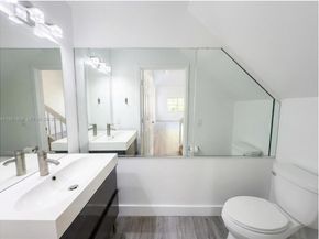 1145 W Lake St, Hollywood FL 33019