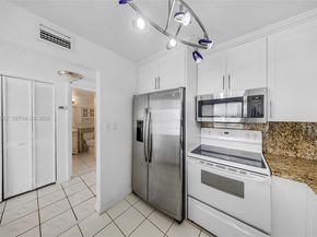 6900 Bay Dr 7E, Miami Beach FL 33141