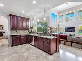 10221 Blue Palm St, Plantation FL 33324