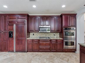 10221 Blue Palm St, Plantation FL 33324