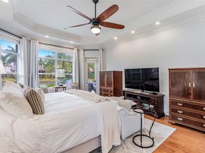 10221 Blue Palm St, Plantation FL 33324