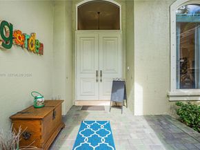 10221 Blue Palm St, Plantation FL 33324