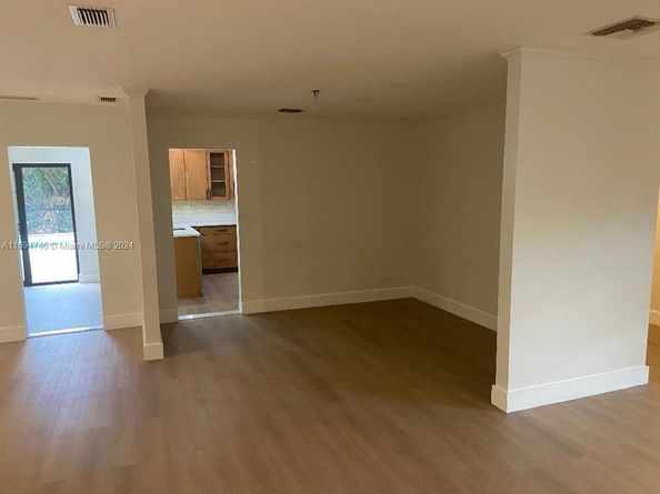 6205 Jacaranda Cir, Tamarac FL 33319