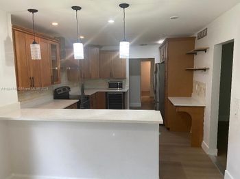 6205 Jacaranda Cir